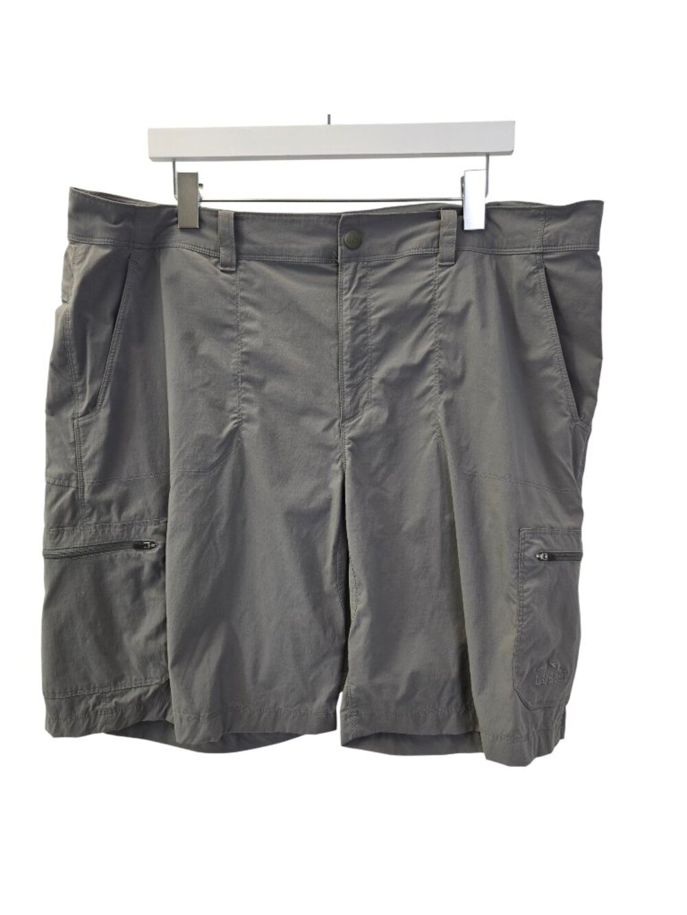 L.L. Bean Activewear Cargo Shorts Size 40